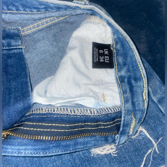 PrettyLitteThing cute Jean shorts - Picture 2 of 6